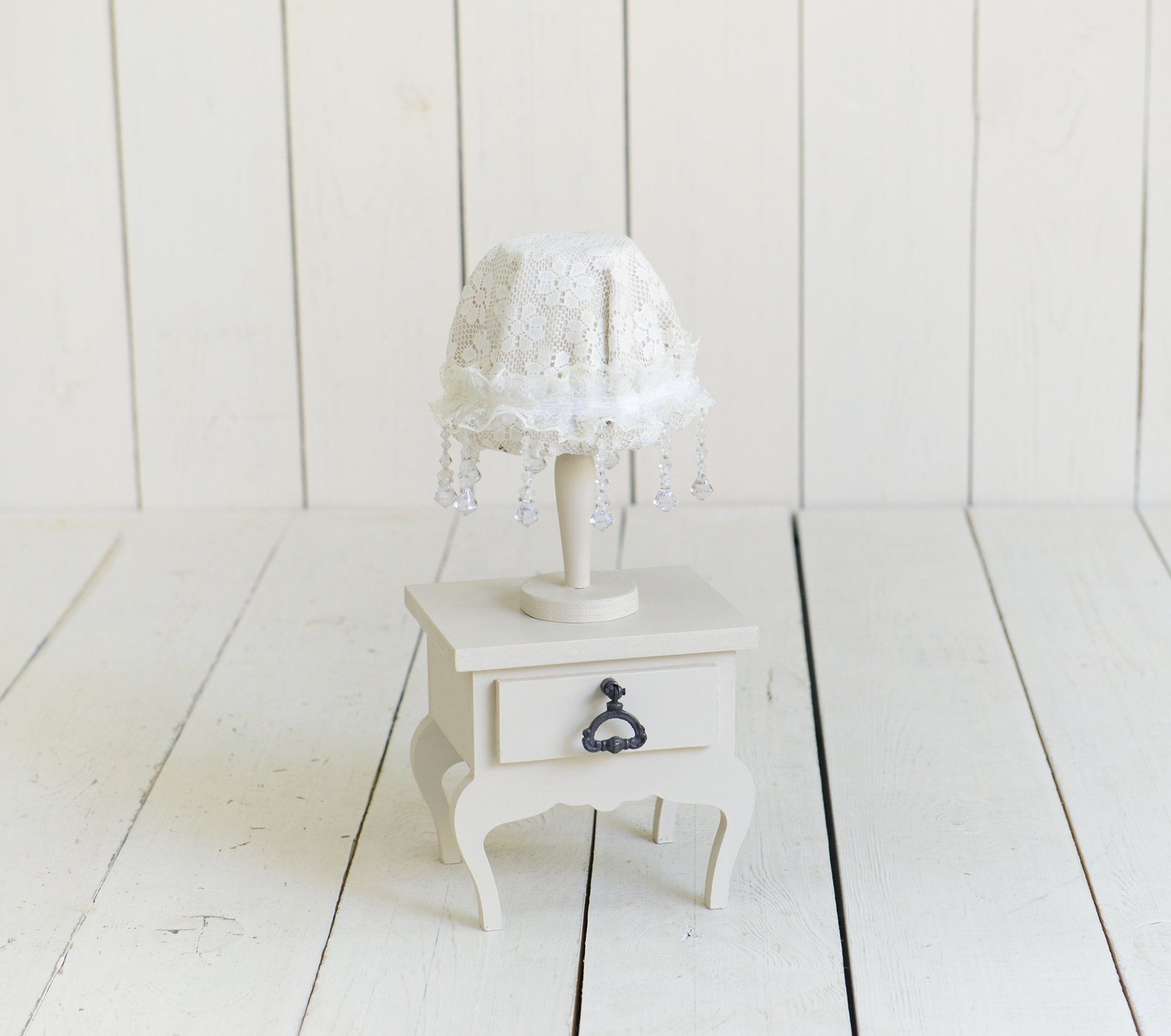 AHŞAP KOMODİN SEHPA MİNİ ABAJUR