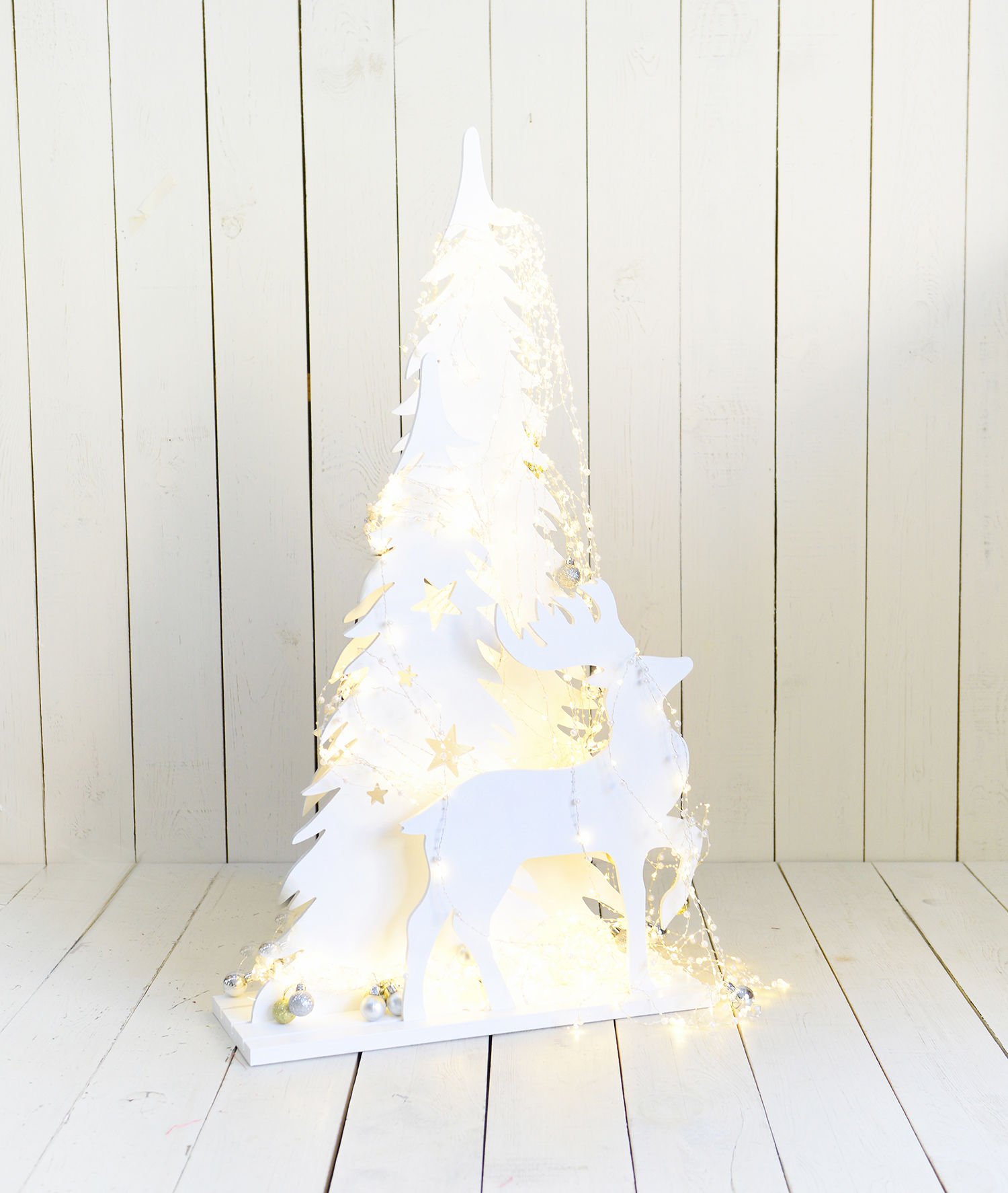 AHŞAP ÇAM AĞAÇLI GEYİK