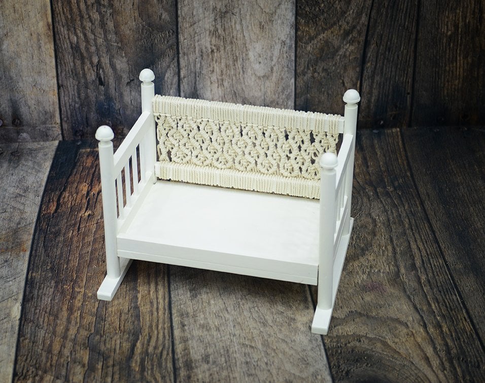 AHŞAP MAKROMELİ YATAK KREM