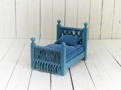 AHŞAP MAKROMELİ YATAK MİNDER DAHİL