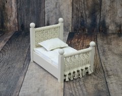 AHŞAP MAKROMELİ YATAK MİNDER DAHİL