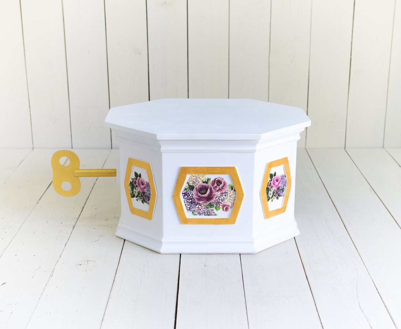 AHŞAP MÜZİK KUTUSU